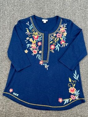 Sundance Floral Embroidered Henley Tee Medium 100% Cotton Blue